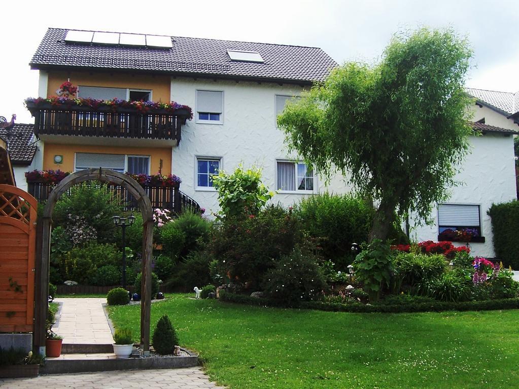 Apartamento Haus Rossner Nemmersdorf Exterior foto